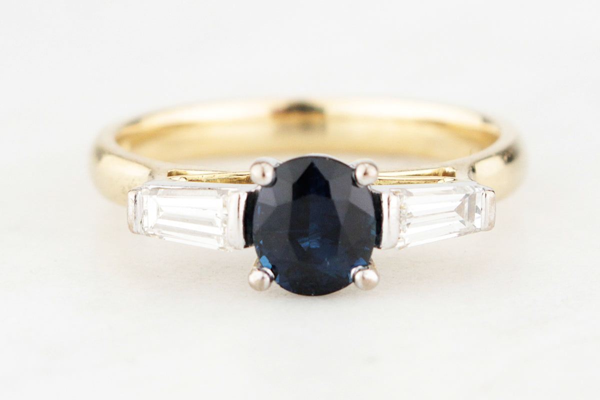 VINTAGE ESTATE SAPPHIRE & DIAMOND RING 18ct GOLD