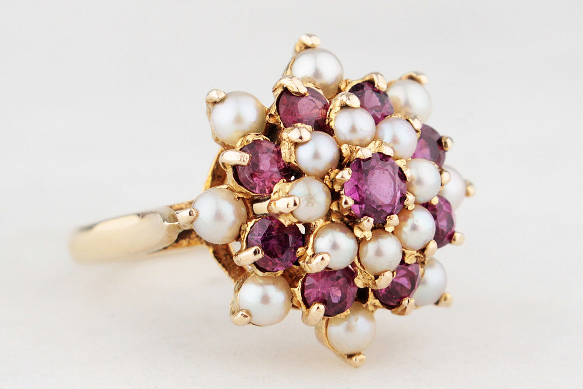 MID-CENTURY RUBY & PEARL RING 9CT GOLD