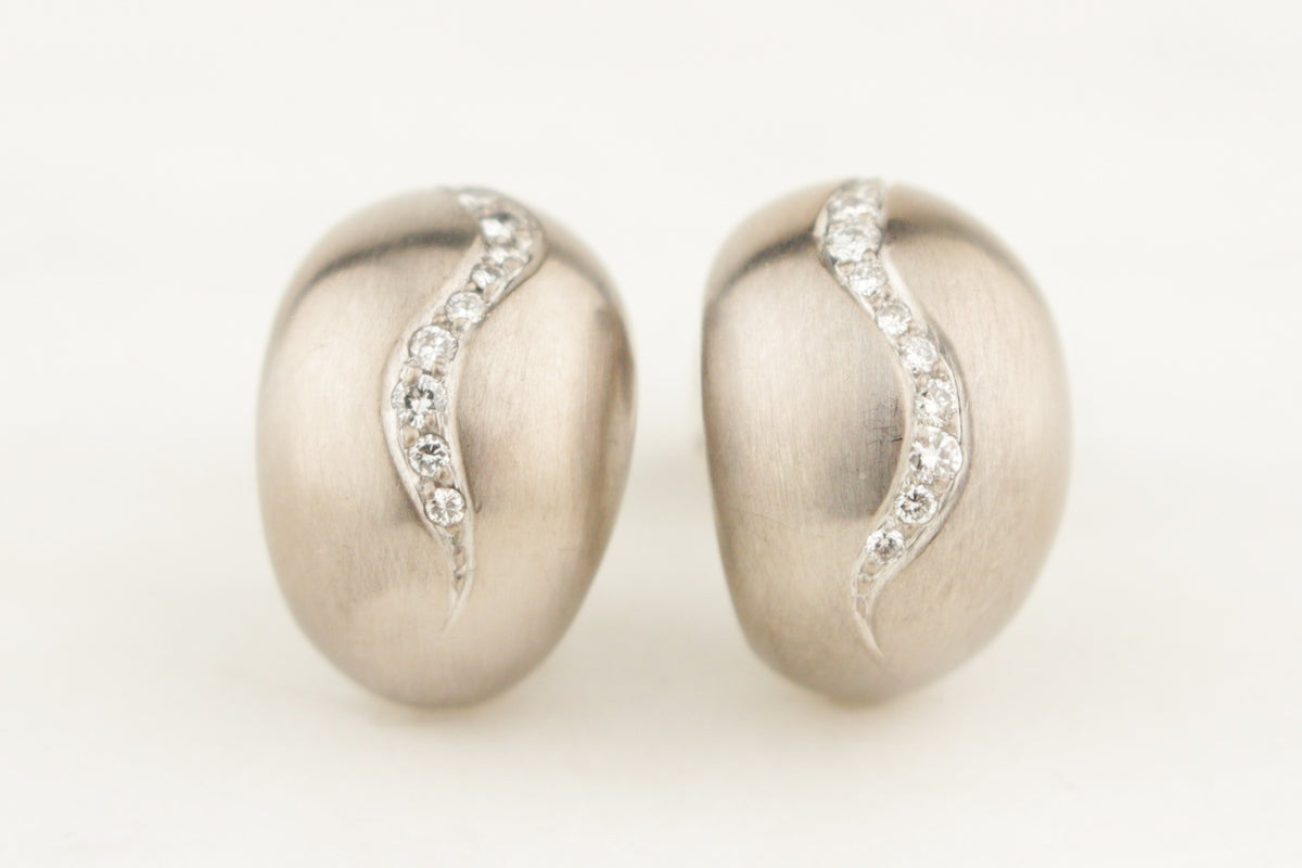 VINTAGE DOME DIAMOND EARRINGS 18ct WHITE GOLD