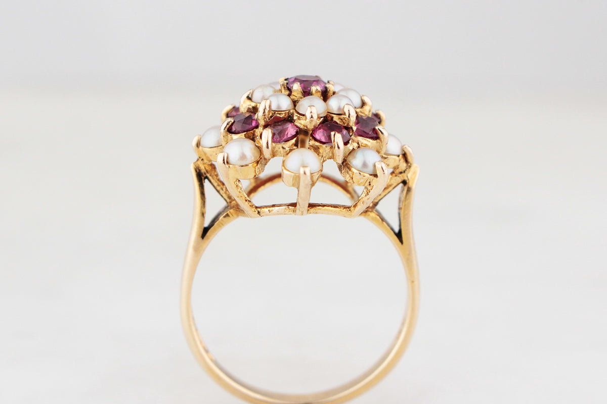 MID-CENTURY RUBY & PEARL RING 9CT GOLD