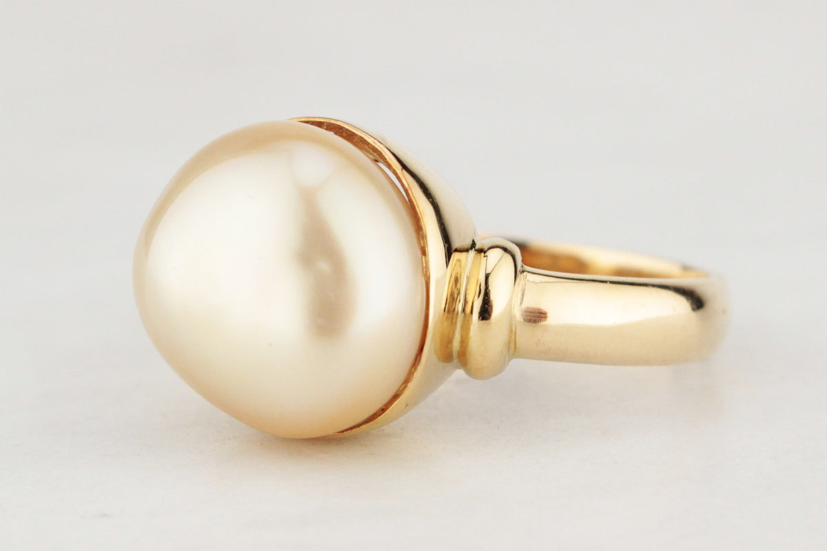VINTAGE GOLDEN SOUTH SEA BAROQUE PEARL RING 18ct GOLD
