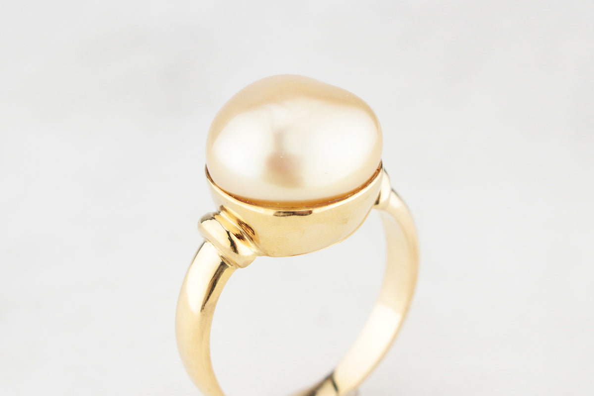 VINTAGE GOLDEN SOUTH SEA BAROQUE PEARL RING 18ct GOLD