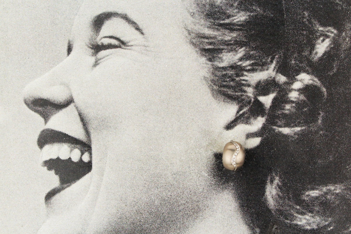 VINTAGE DOME DIAMOND EARRINGS 18ct WHITE GOLD