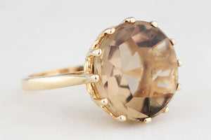 MID-CENTURY 1967 BUFF-CUT SMOKY QUARTZ RING 9ct GOLD