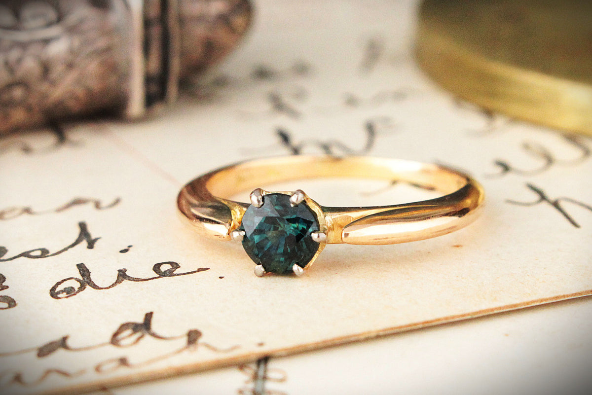 ANTIQUE .58ct SAPPHIRE SOLITAIRE RING 18ct GOLD