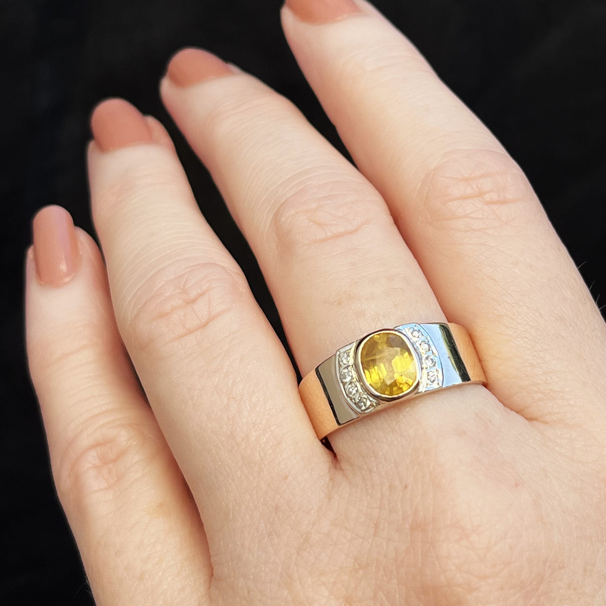 VINTAGE YELLOW SAPPHIRE &amp; DIAMOND WIDE BAND 9ct GOLD