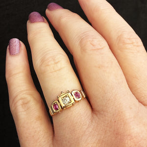 ANTIQUE 1918 DIAMOND AND RUBY TRILOGY RING 18ct GOLD