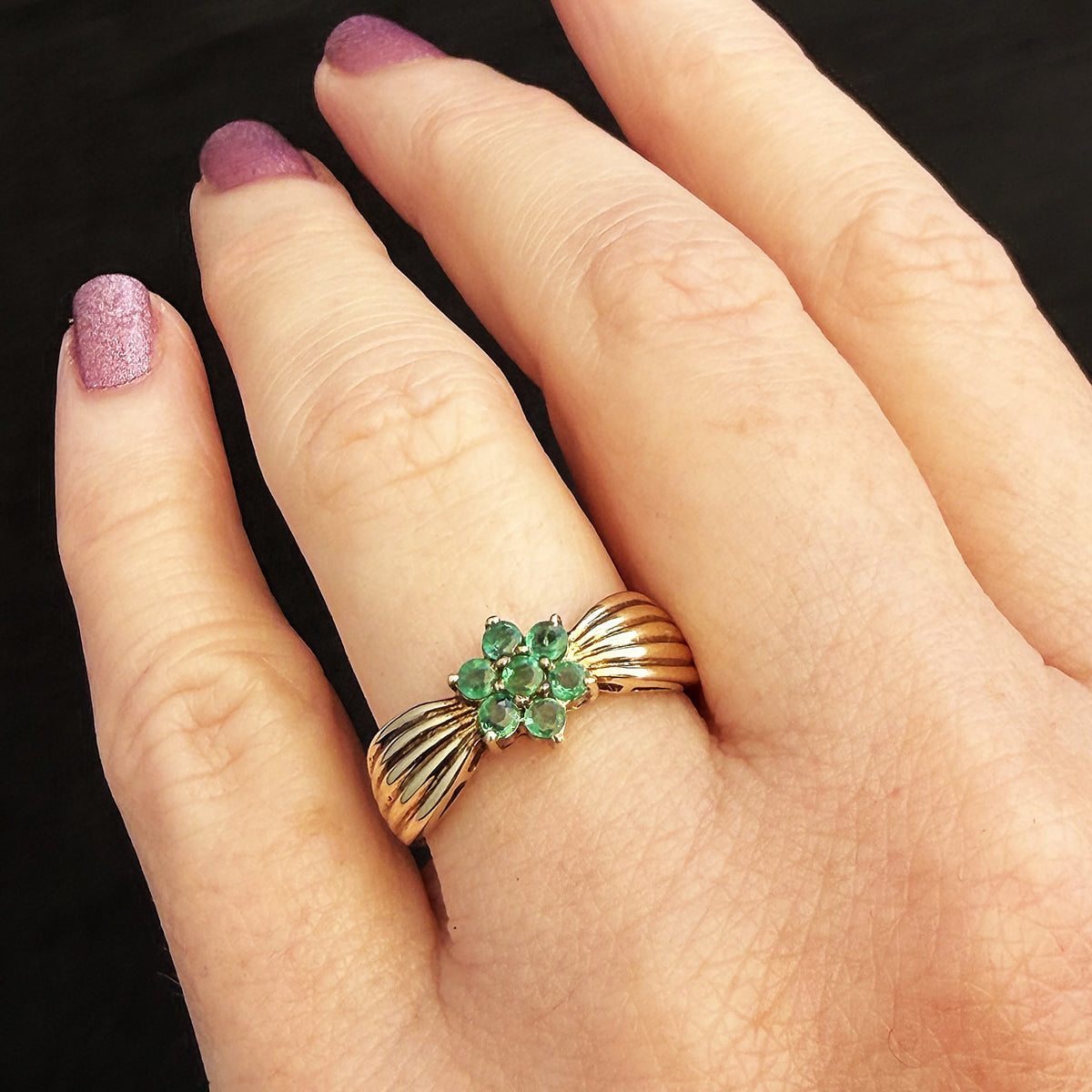 RETRO 1980 EMERALD CLUSTER RING 9ct GOLD