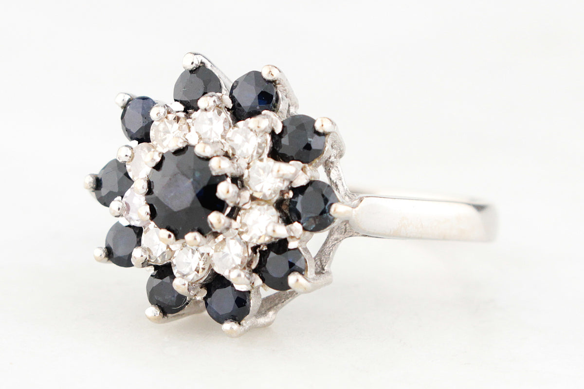 RETRO SAPPHIRE &amp; DIAMOND CLUSTER RING 18ct WHITE GOLD