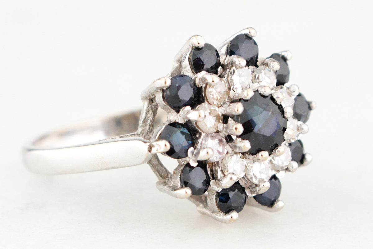 RETRO SAPPHIRE &amp; DIAMOND CLUSTER RING 18ct WHITE GOLD
