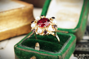 VINTAGE MID CENTURY SYNTHETIC SPINEL GARNET & SEED PEARL RING 9ct YELLOW GOLD