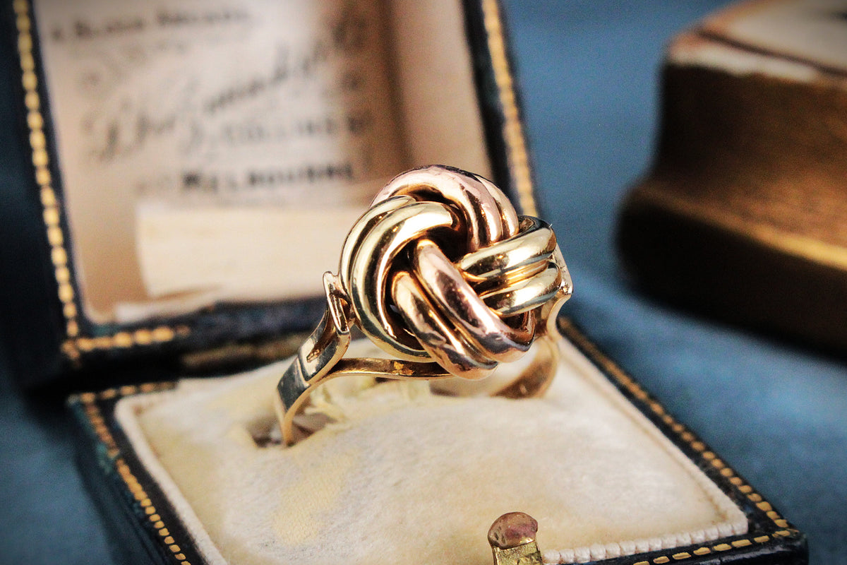 MID-CENTURY 1976 INTERTWINED KNOT RING 9ct GOLD