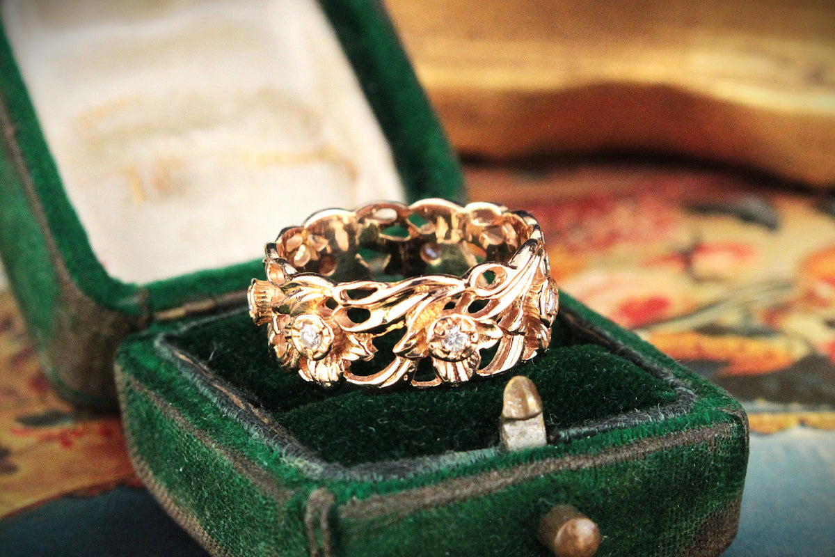 VINTAGE DESIGNER DIAMOND FLORAL ETERNITY BAND 18ct GOLD BY STUART DEVLIN