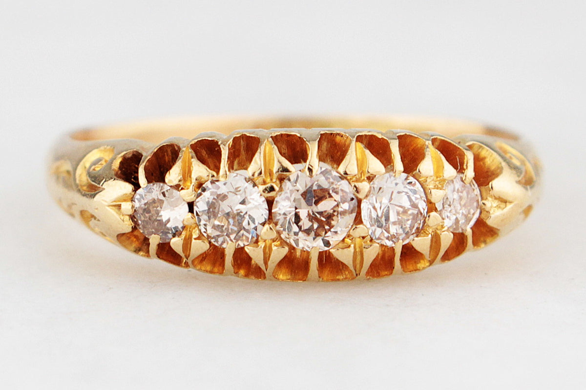 ANTIQUE LATE EDWARDIAN FIVE STONE DIAMOND RING 18ct GOLD