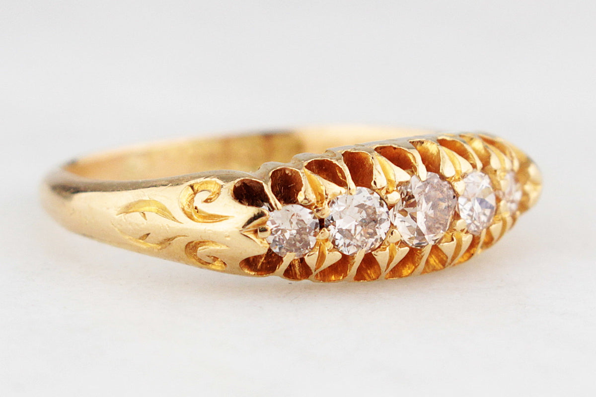 ANTIQUE LATE EDWARDIAN FIVE STONE DIAMOND RING 18ct GOLD