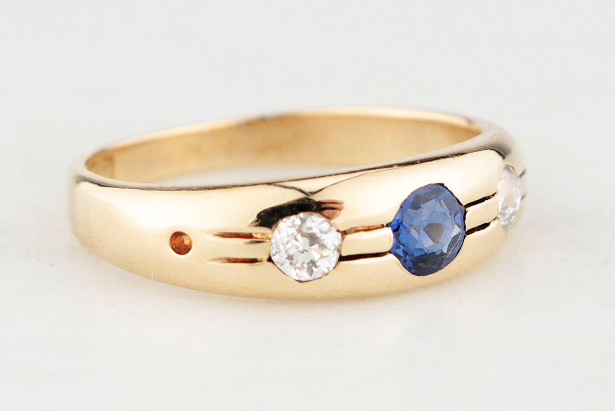 ANTIQUE SAPPHIRE &amp; DIAMOND RING 18ct GOLD