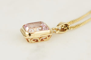 CONTEMPORARY 4.35ct NATURAL PINK SAPPHIRE PENDANT 18ct YELLOW GOLD