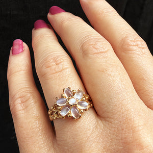 VINTAGE 1975 MOONSTONE FLOWER RING 9ct GOLD