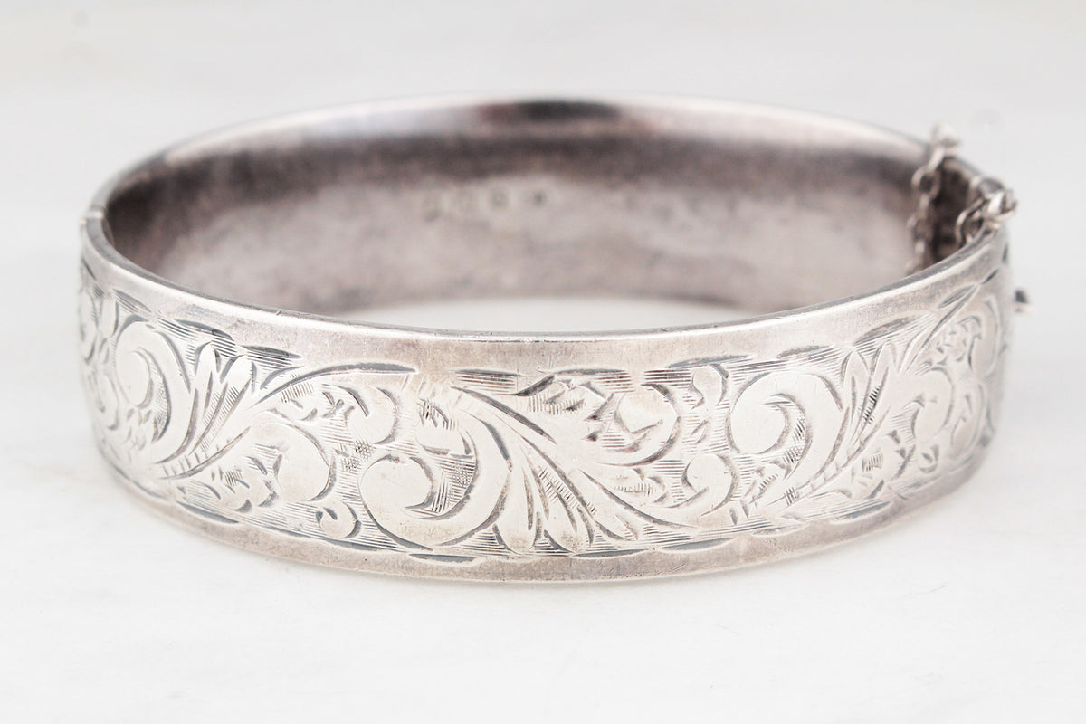 VINTAGE CHARLES HORNER ETHCED STERLING SILVER BANGLE