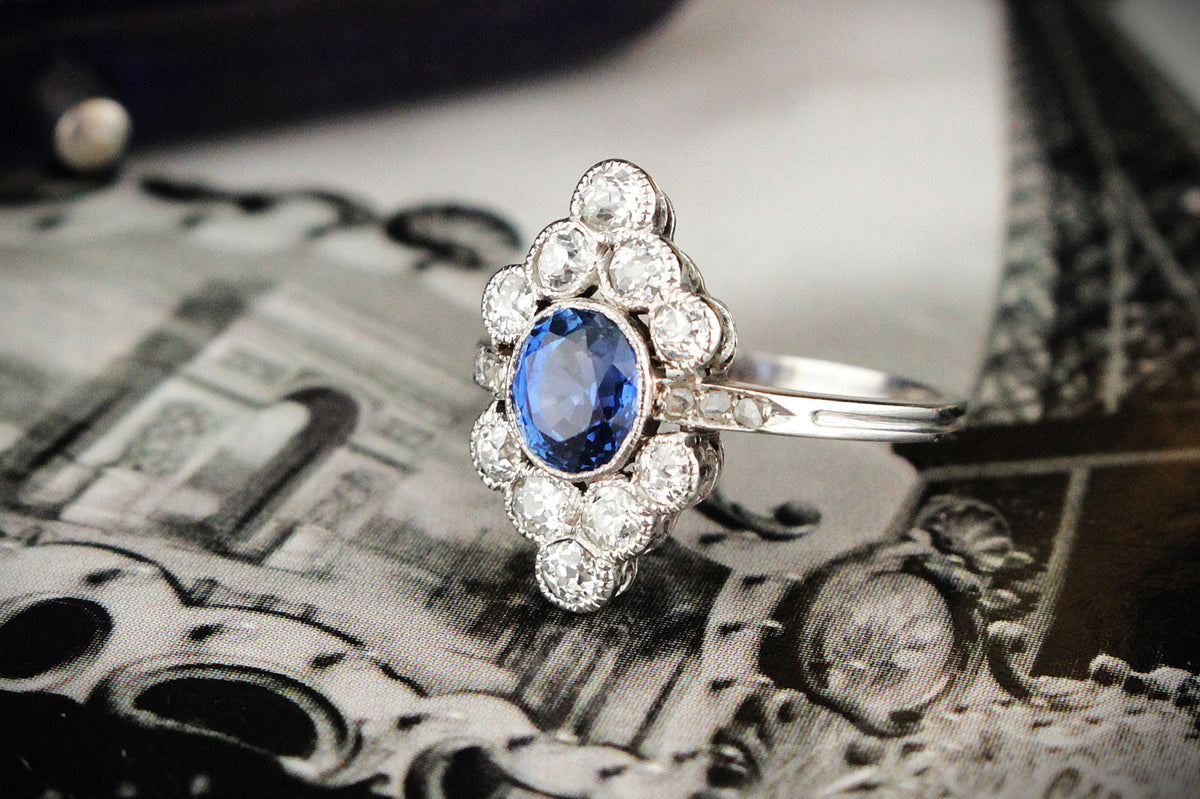 ANTIQUE ART DECO SAPPHIRE &amp; DIAMOND RING 18ct WHITE GOLD