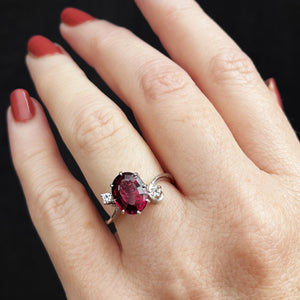 VINTAGE c1940 RHODOLITE GARNET & DIAMOND RING 18ct GOLD