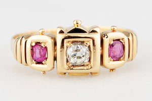 ANTIQUE 1918 DIAMOND AND RUBY TRILOGY RING 18ct GOLD