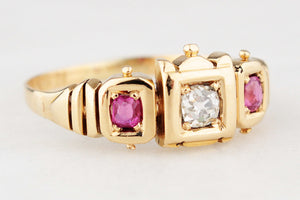ANTIQUE 1918 DIAMOND AND RUBY TRILOGY RING 18ct GOLD
