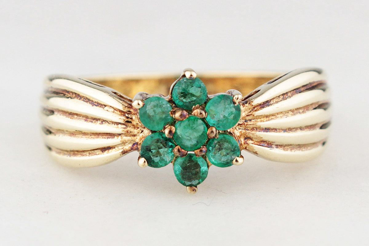 RETRO 1980 EMERALD CLUSTER RING 9ct GOLD