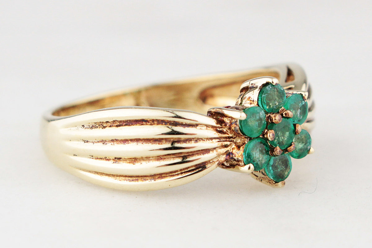 RETRO 1980 EMERALD CLUSTER RING 9ct GOLD