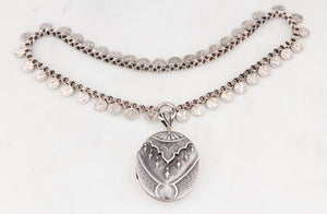 ANTIQUE STERLING SILVER AESTHETIC MOVEMENT BOOK CHAIN AND LOCKET
