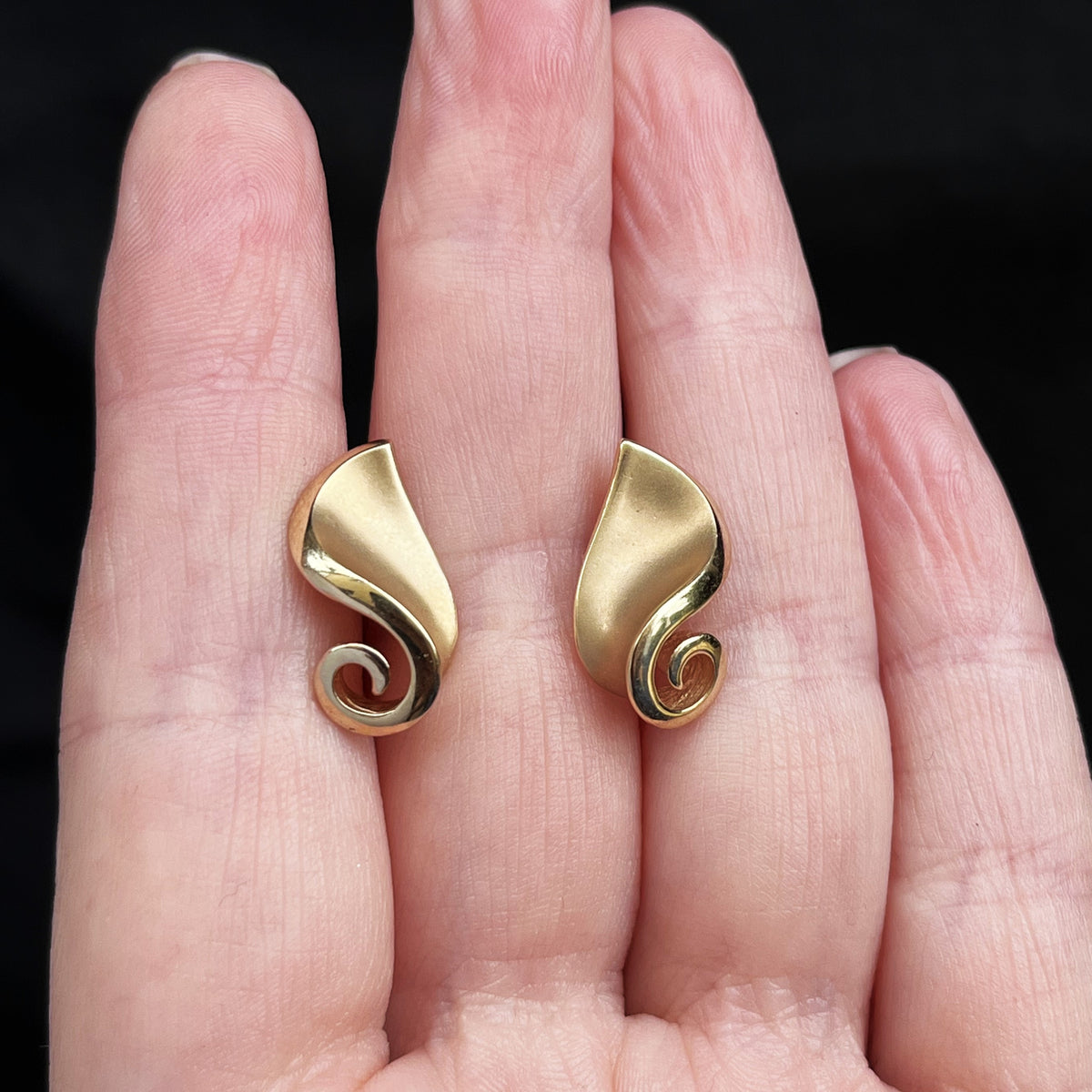 RETRO c1980’s EARRINGS 9ct GOLD