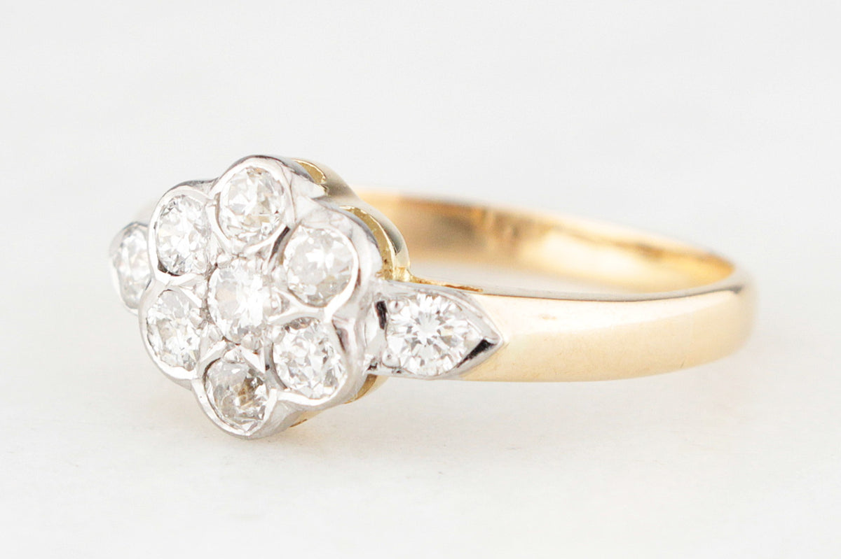 ANTIQUE c1920 .40ct DIAMOND DAISY RING IN 18ct GOLD