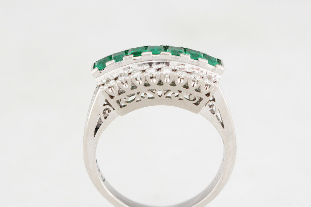 VINTAGE EMERALD &amp; DIAMOND RING PLATINUM