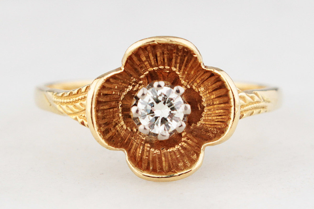VINTAGE 1965 DIAMOND BUTTERCUP RING 18ct GOLD