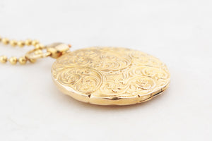 ANTIQUE LATE VICTORIAN ENGRAVED PHOTO LOCKET 15ct GOLD