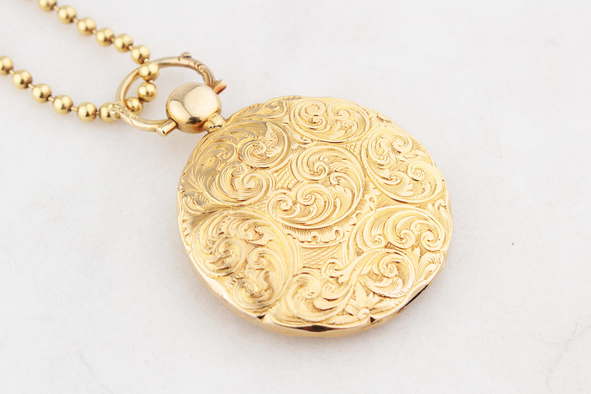 ANTIQUE LATE VICTORIAN ENGRAVED PHOTO LOCKET 15ct GOLD