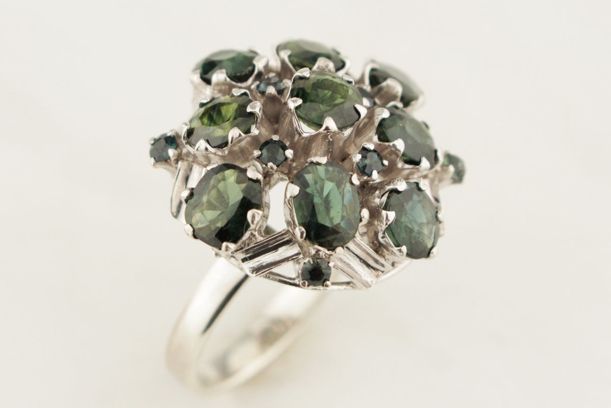 VINTAGE MID CENTURY c1960 GREEN SAPPHIRE COCKTAIL RING 14ct WHITE GOLD