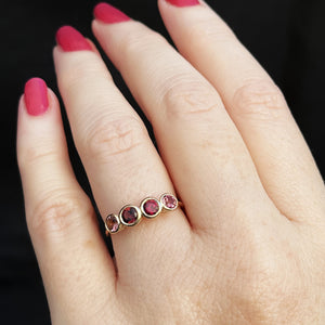 FOUR STONE PINK SAPPHIRE RING 9ct GOLD