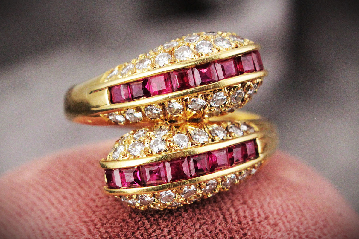 VINTAGE RUBY & DIAMOND SERPENT RING 18ct GOLD