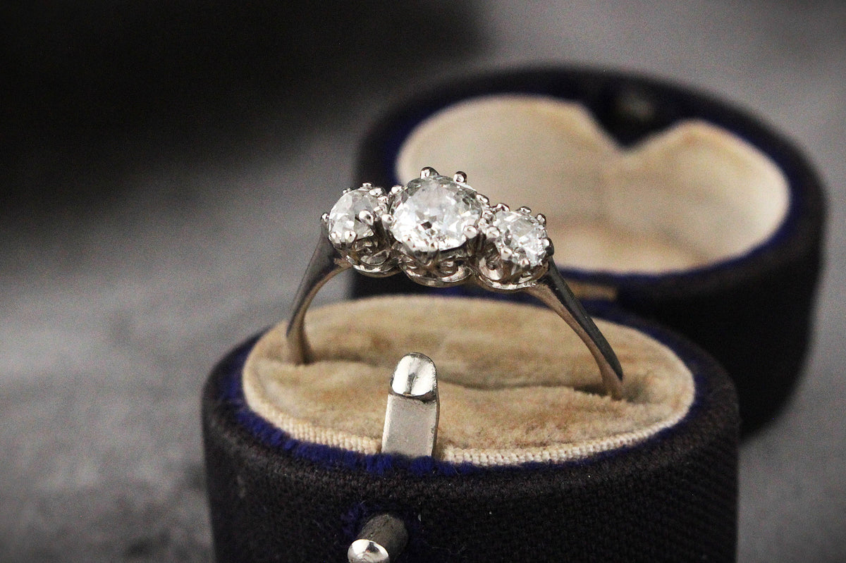 ANTIQUE 1ct OLD CUT DIAMOND TRILOGY RING 18ct GOLD