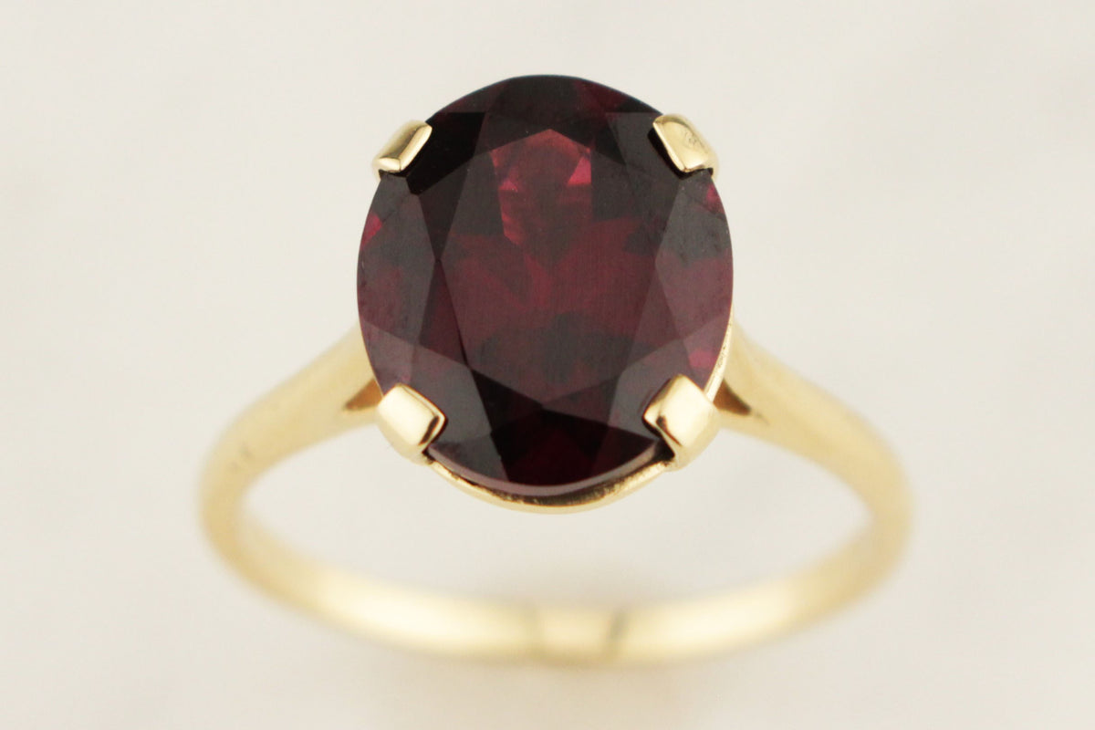 R&amp;V CUSTOM GARNET COCKTAIL RING 9ct YELLOW GOLD