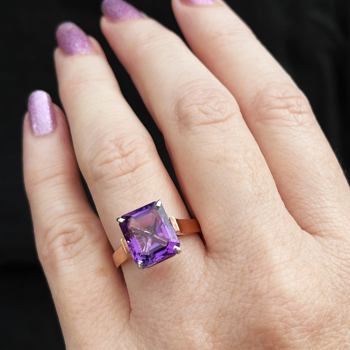 VINTAGE MID CENTURY AMETHYST COCKTAIL RING 14ct GOLD