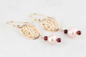 ANTIQUE EDWARDIAN 9/14ct GOLD EARRINGS WITH PINK PEARLS & GARNETS
