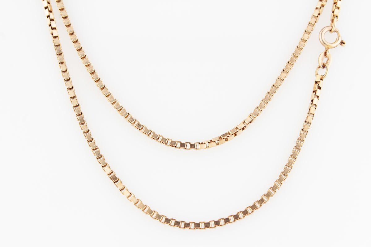 VINTAGE ITALIAN BOX LINK CHAIN 9ct GOLD