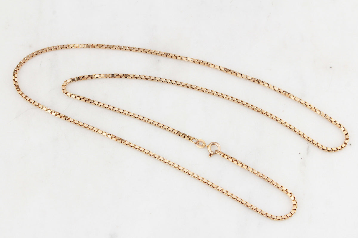 VINTAGE ITALIAN BOX LINK CHAIN 9ct GOLD