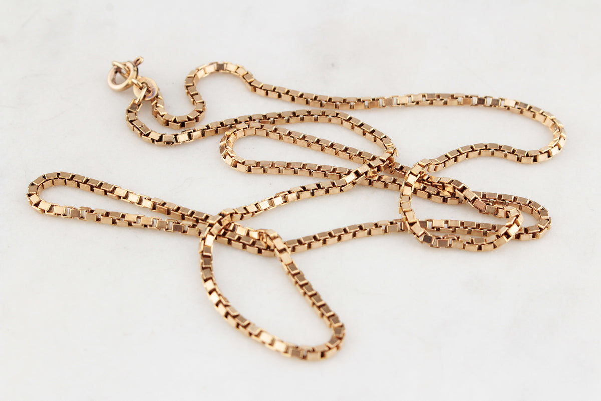 VINTAGE ITALIAN BOX LINK CHAIN 9ct GOLD