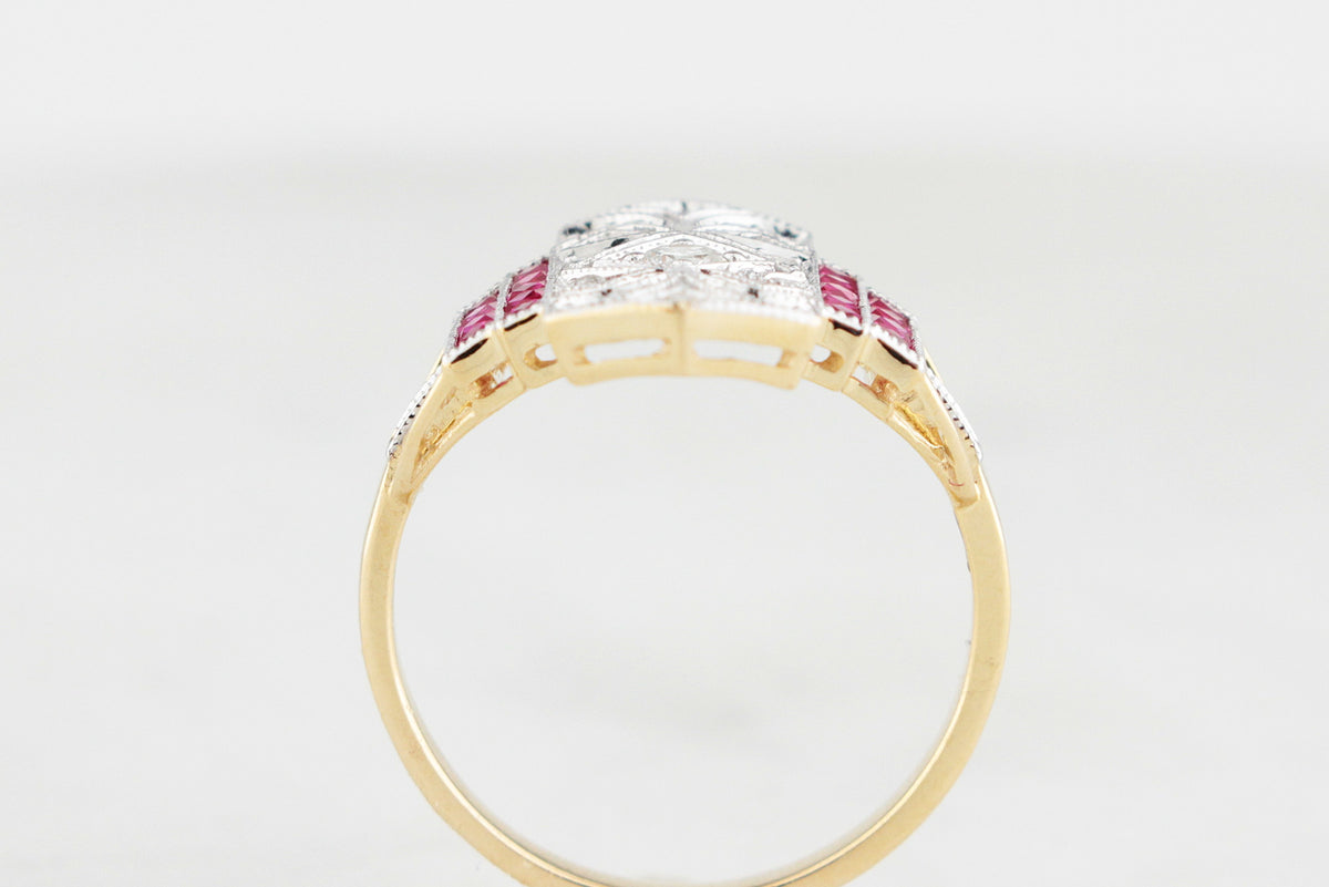 VINTAGE RUBY &amp; DIAMOND RING 18ct GOLD