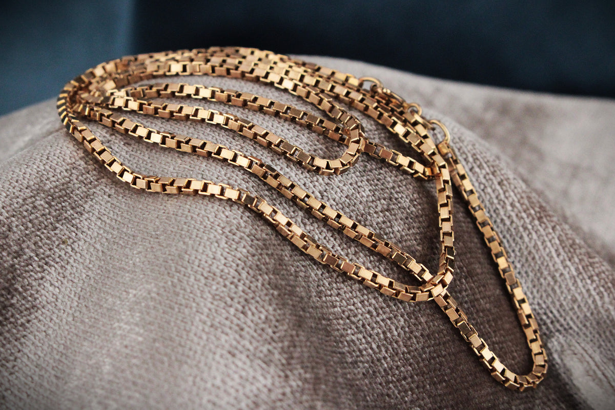 VINTAGE ITALIAN BOX LINK CHAIN 9ct GOLD