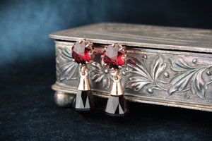 VINTAGE GARNET DROP EARRINGS 9ct GOLD