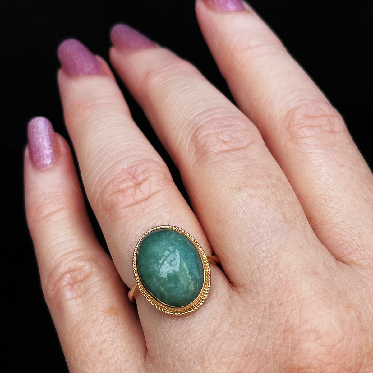 MID-CENTURY JADE RING 9ct GOLD